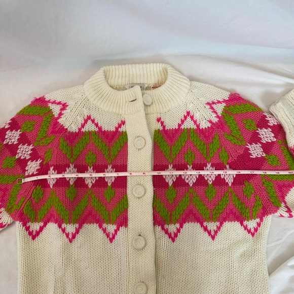 Vintage Cream cardigan sweater with bright pink and green pattern. Size Small. - Picture 12 of 13